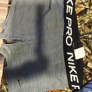 The title is that I’m sell allmost all Nike but just check out my page ❤️